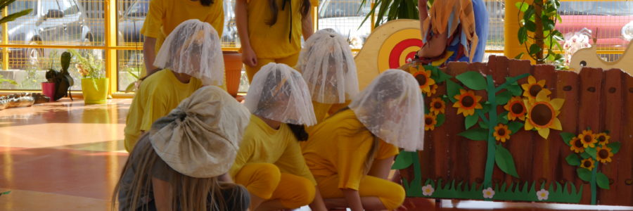 Spektakl ,,Brzydkie Kaczątko”