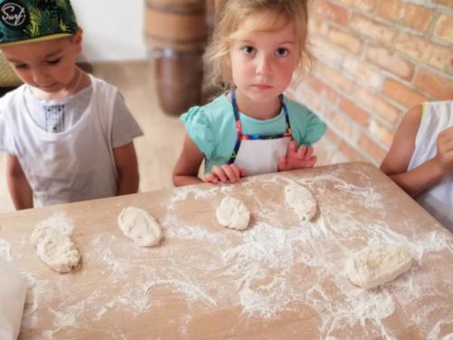 35079497 1742803802462852 4855064055401938944 n (1)